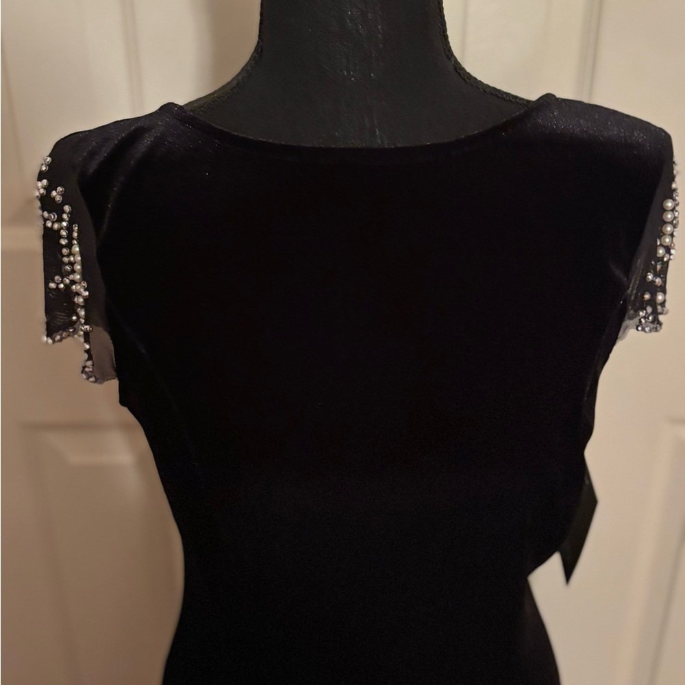 MARINA Black Velvet Midi Dress with Beaded Cap Sleeves size S NWT - Picture 2 of 7